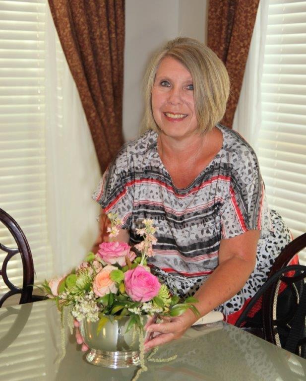 Barbara Reynolds : Food Service Director